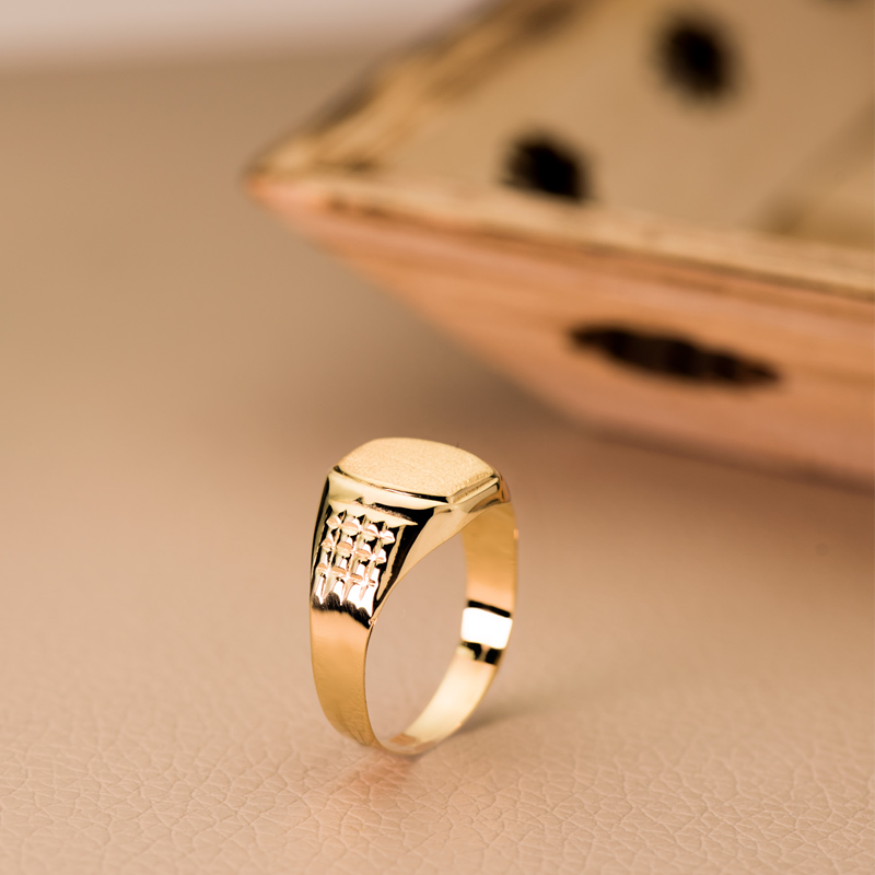 Anillo Sello de Oro 18K Hombre Elegante
